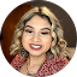 Profile photo of Lyzette Leon