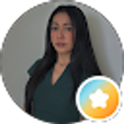 Profile photo of Shelly Marie