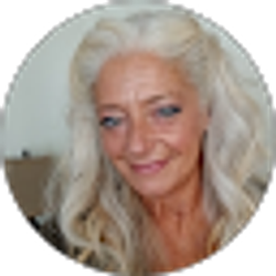 Profile photo of Tracie Nye