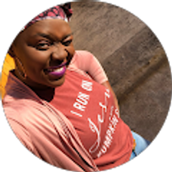 Profile photo of Nina Perry