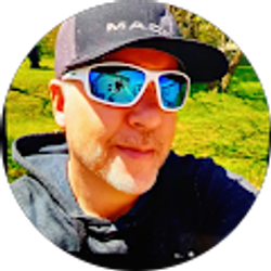 Profile photo of Chuck Lee