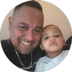 Profile photo of Oscar Villalobos