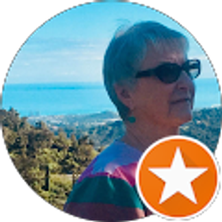 Profile photo of Jen Simon