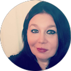 Profile photo of Michelle Roark