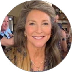 Profile photo of Suzanne Saunders Shaw