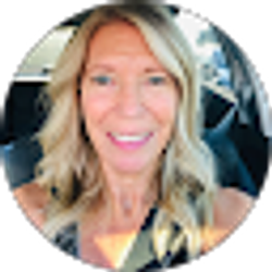 Profile photo of Teri Bell
