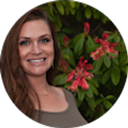 Profile photo of Chelsea Viseth