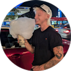 Profile photo of Oliver Zmuda