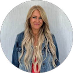 Profile photo of Heidi Fitzgerald