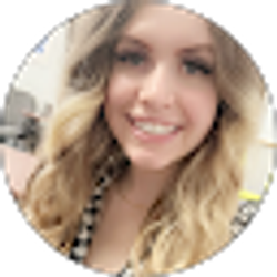 Profile photo of Dawn Curry