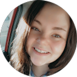 Profile photo of Courtney Simpson