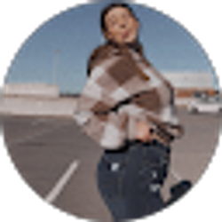 Profile photo of Holly Page