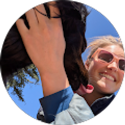 Profile photo of Alexandra Hinshaw