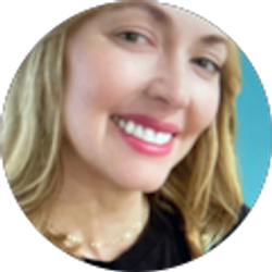 Profile photo of Lindsay Wood