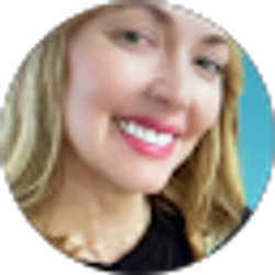 Profile photo of Lindsay Wood