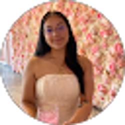 Profile photo of adrianna Valdez