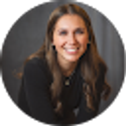 Profile photo of Sadie Schmaus