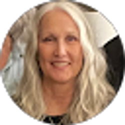 Profile photo of Lucy Balusek