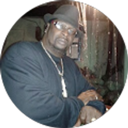 Profile photo of elliot white