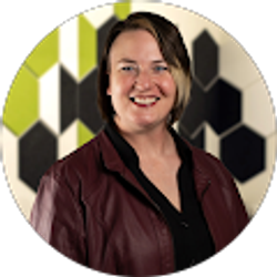 Profile photo of Laurie Yaneff