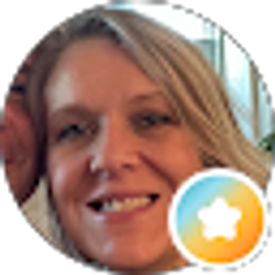 Profile photo of Mandy Ross