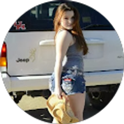 Profile photo of Laura Elizabeth