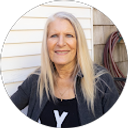 Profile photo of Kathleen Weiss