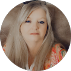 Profile photo of Joyce Casas