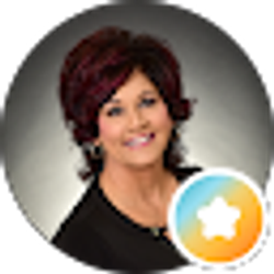 Profile photo of Lisa Schwarz
