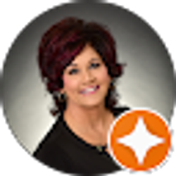 Profile photo of Lisa Schwarz