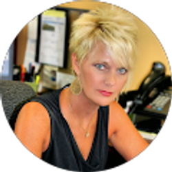 Profile photo of Vicki Duren