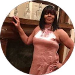 Profile photo of Lindy Smith