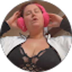 Profile photo of Yana Daniel