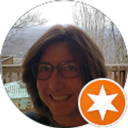 Profile photo of Laura Helfman