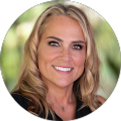 Profile photo of Shelley Junkin