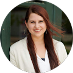 Profile photo of Lauren Cozzi