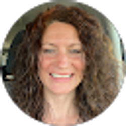Profile photo of Suzanne Heber