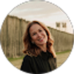 Profile photo of Debra Arnott