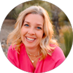 Profile photo of Shelly Thompson