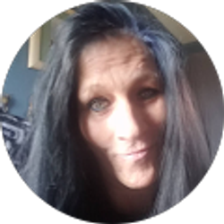Profile photo of Laura Crockett