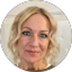 Profile photo of Nora Morris