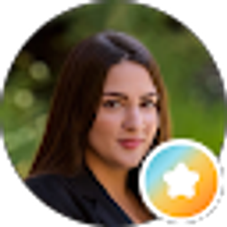 Profile photo of Jennifer Luna