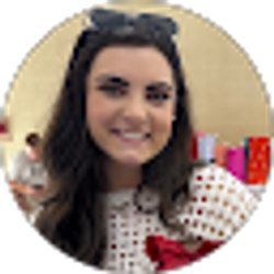 Profile photo of Desirae Yost