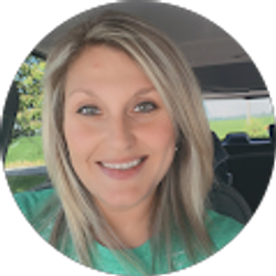 Profile photo of Holly Wray