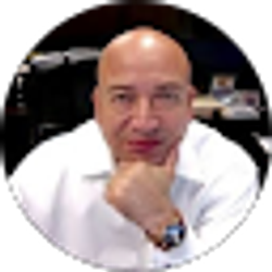 Profile photo of Ralph Flores