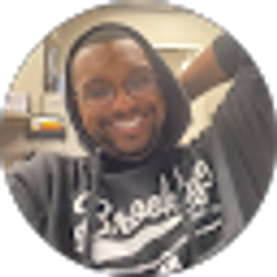 Profile photo of Alexander Juliao