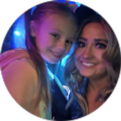 Profile photo of Kelli