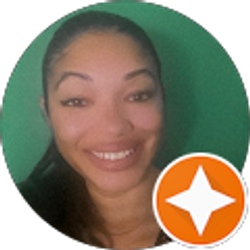 Profile photo of Lauren Fields