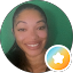 Profile photo of Lauren Fields