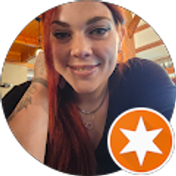 Profile photo of Lauren Maciel